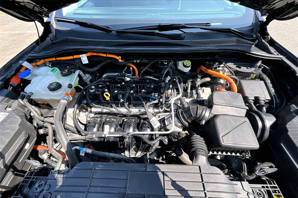 2022 Ford Escape Titanium Hybrid - Photo 10