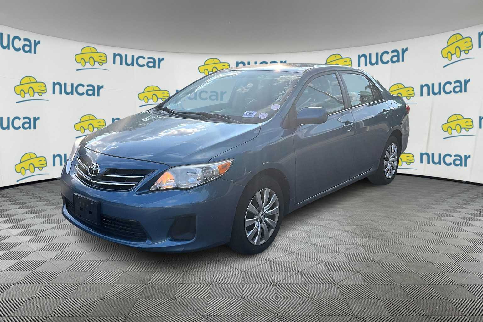 2013 Toyota Corolla LE - Photo 2