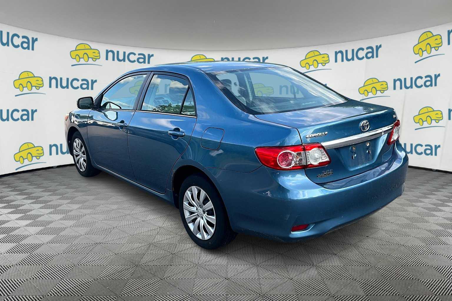 2013 Toyota Corolla LE - Photo 3