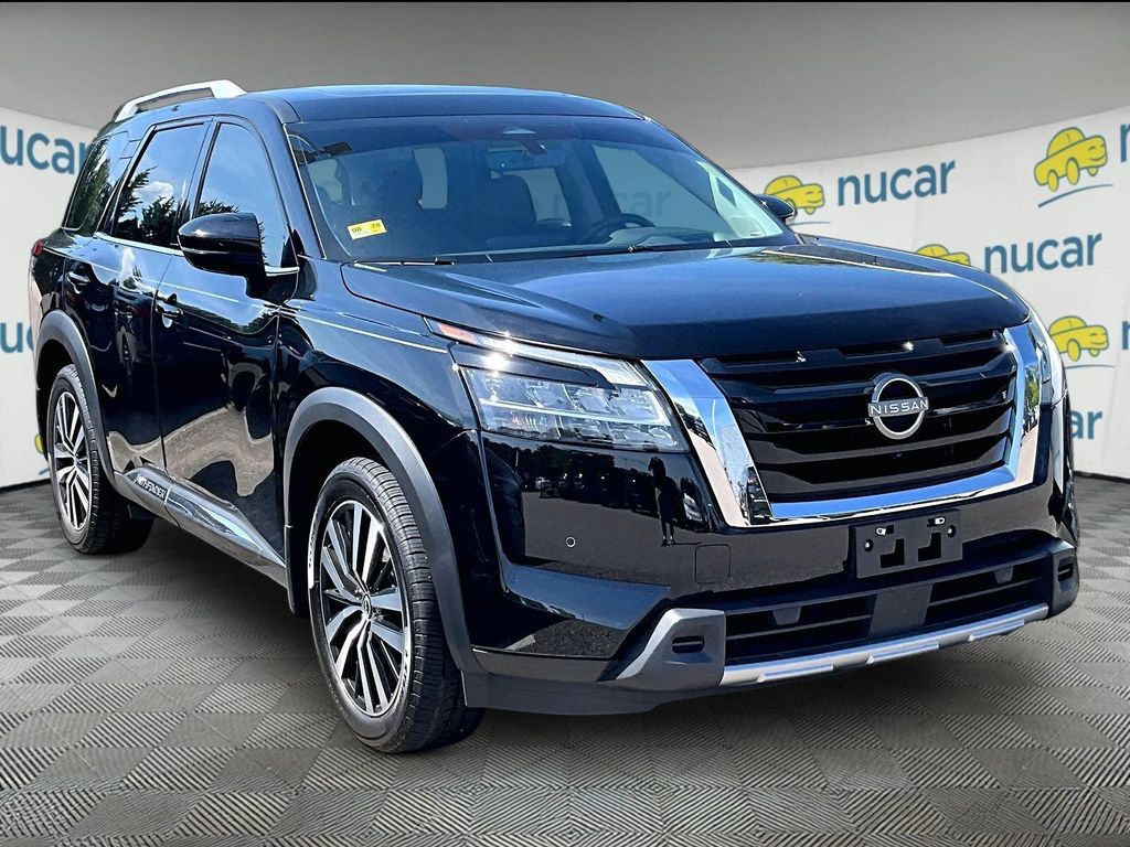 2023 Nissan Pathfinder Platinum