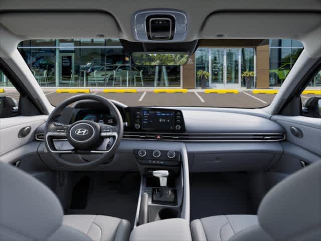 2025 Hyundai Elantra SE - Photo 11