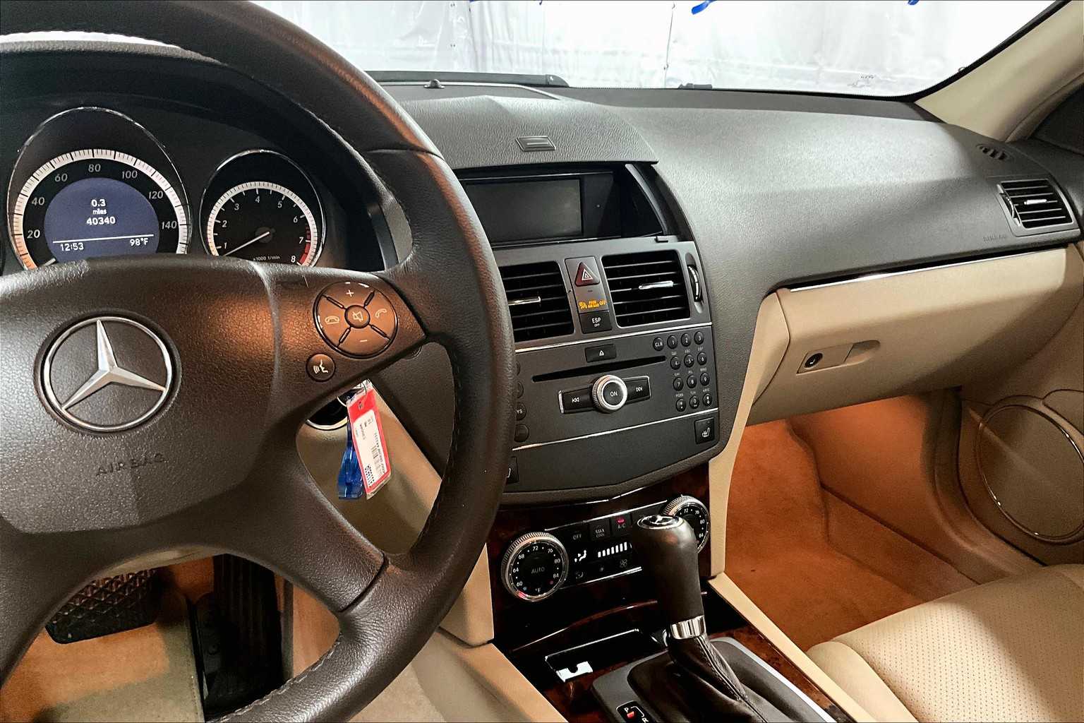 2010 Mercedes-Benz C-Class C 300 Sport - Photo 18