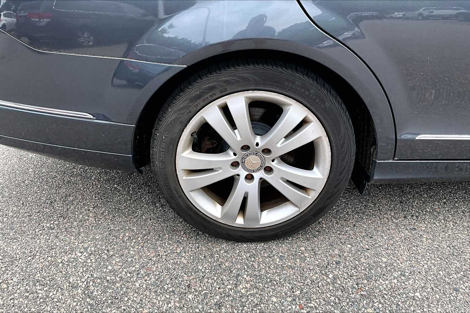 2010 Mercedes-Benz C-Class C 300 Sport - Photo 4