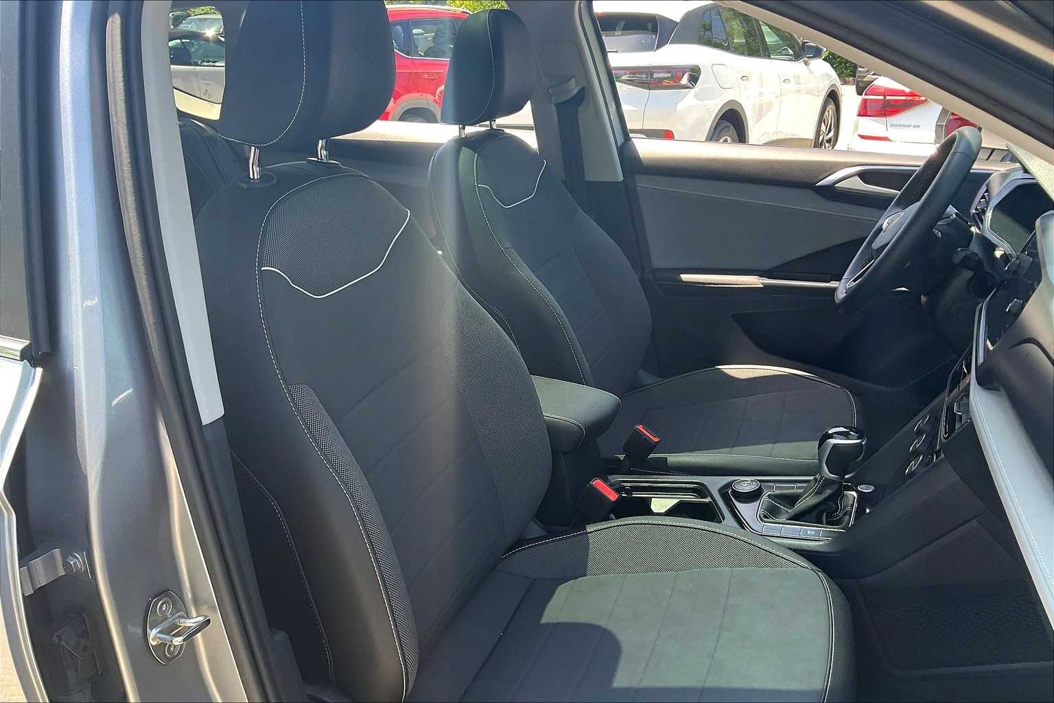 2024 Volkswagen Taos SE - Photo 11