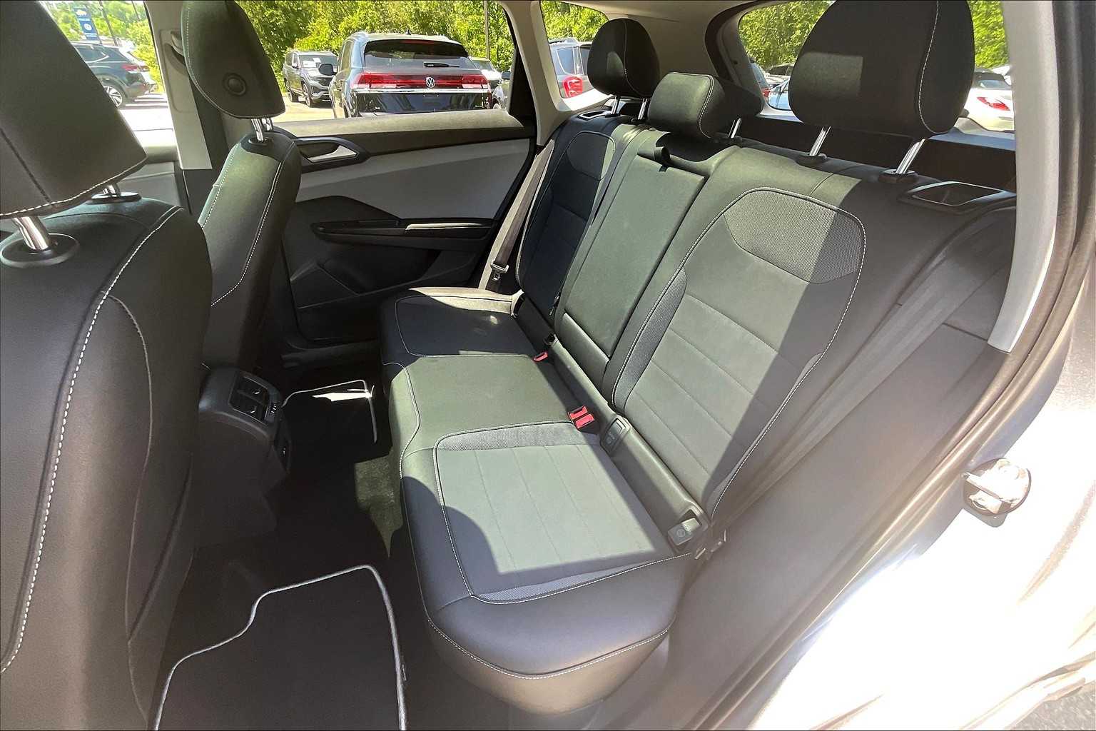 2024 Volkswagen Taos SE - Photo 15
