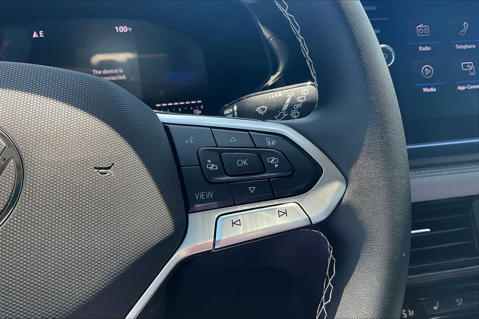 2024 Volkswagen Taos SE - Photo 24