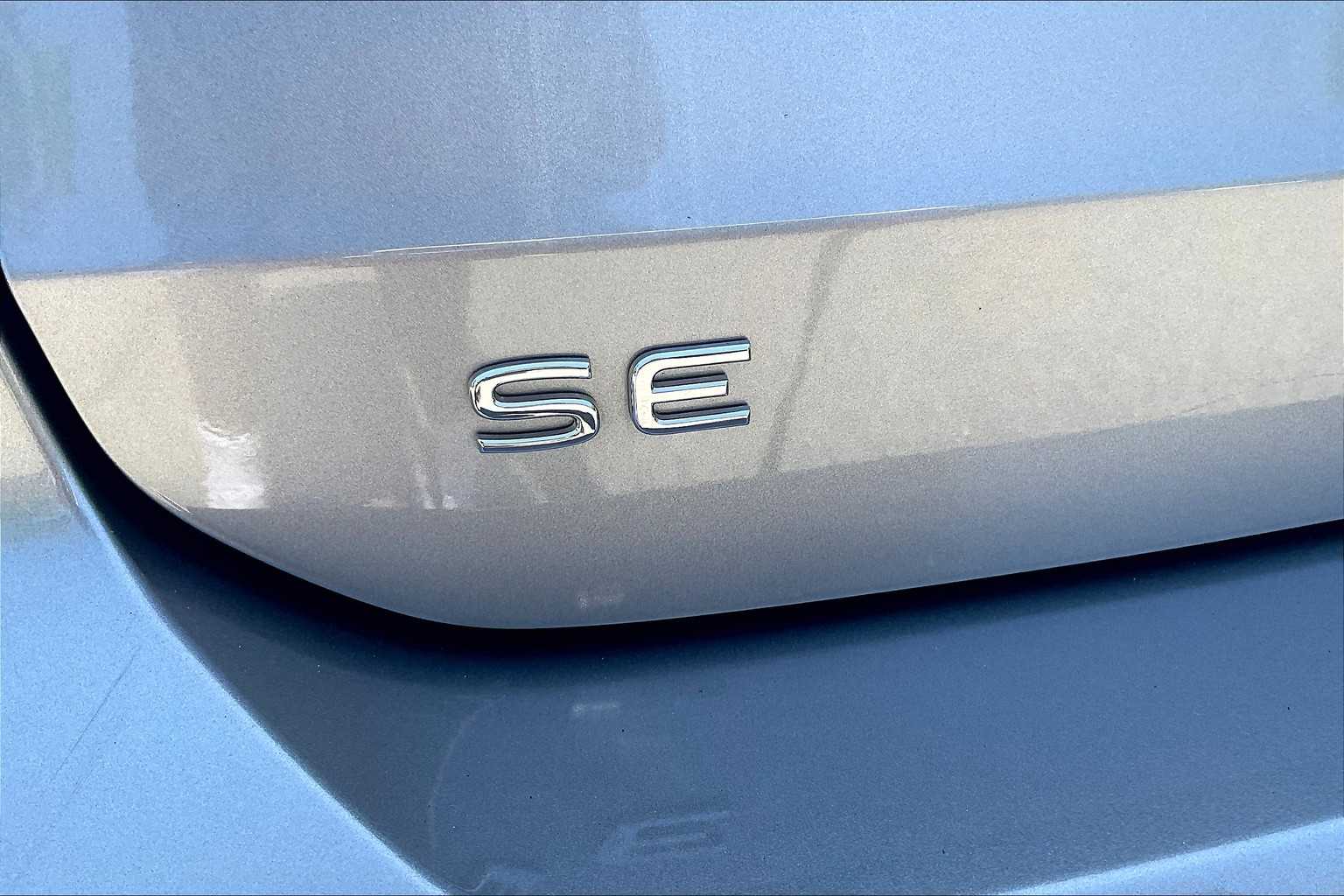 2024 Volkswagen Taos SE - Photo 28