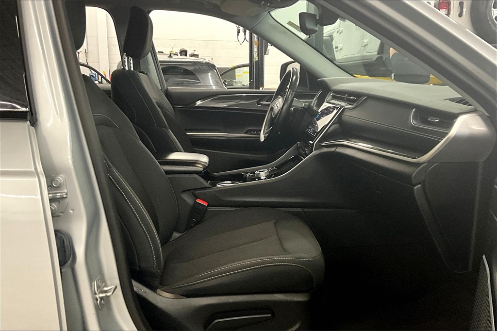 2021 Jeep Grand Cherokee L Laredo - Photo 14