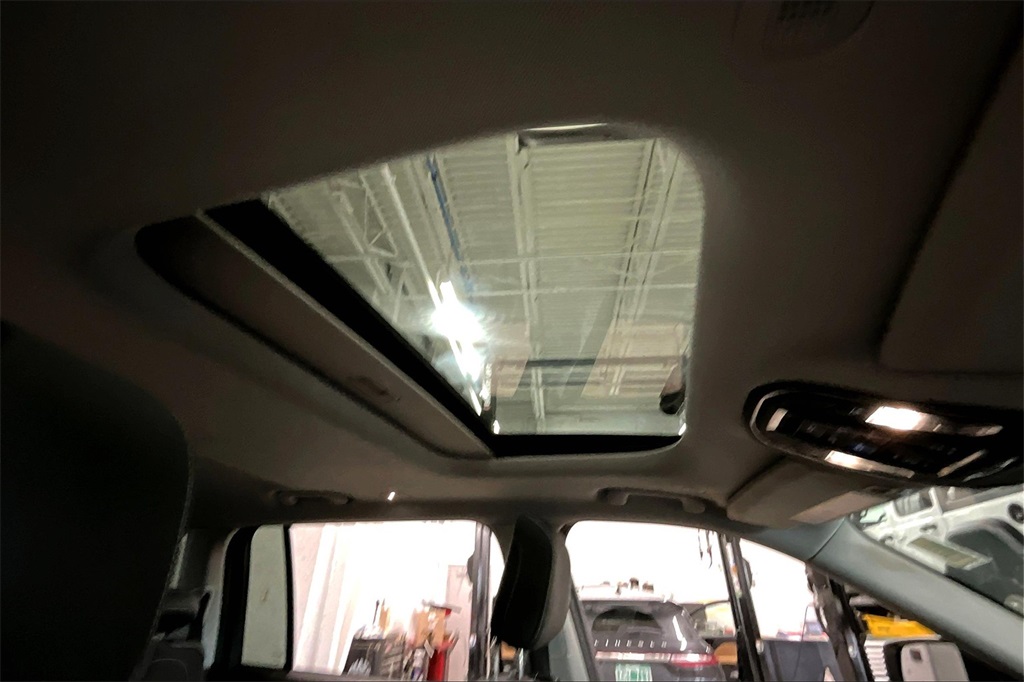 2021 Jeep Grand Cherokee L Laredo - Photo 23