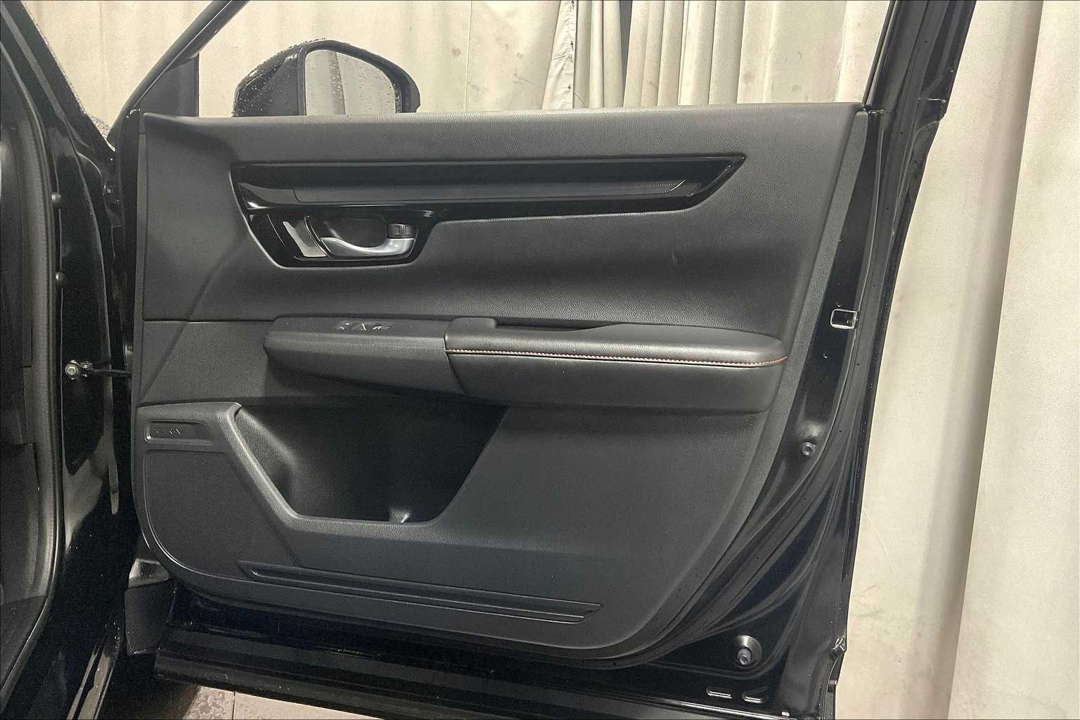 2023 Honda CR-V Hybrid Sport Touring - Photo 12