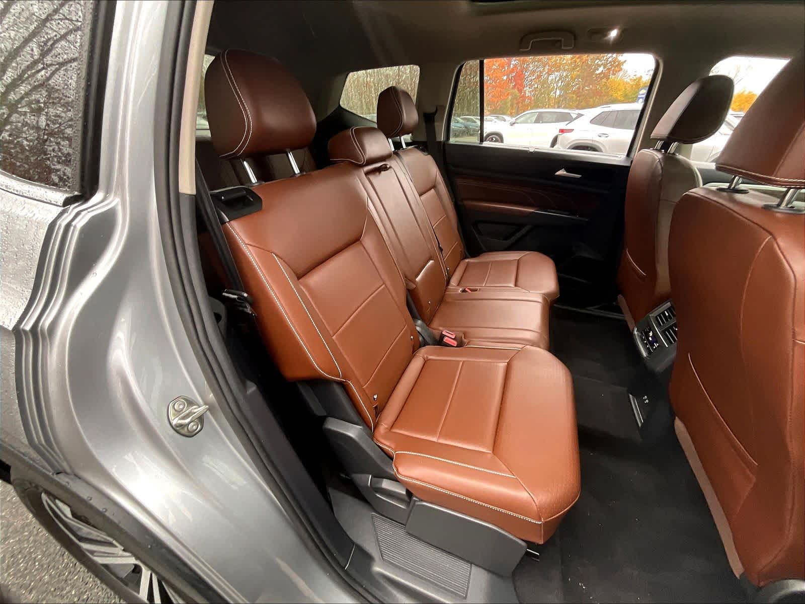 2023 Volkswagen Atlas 3.6L V6 SEL - Photo 16