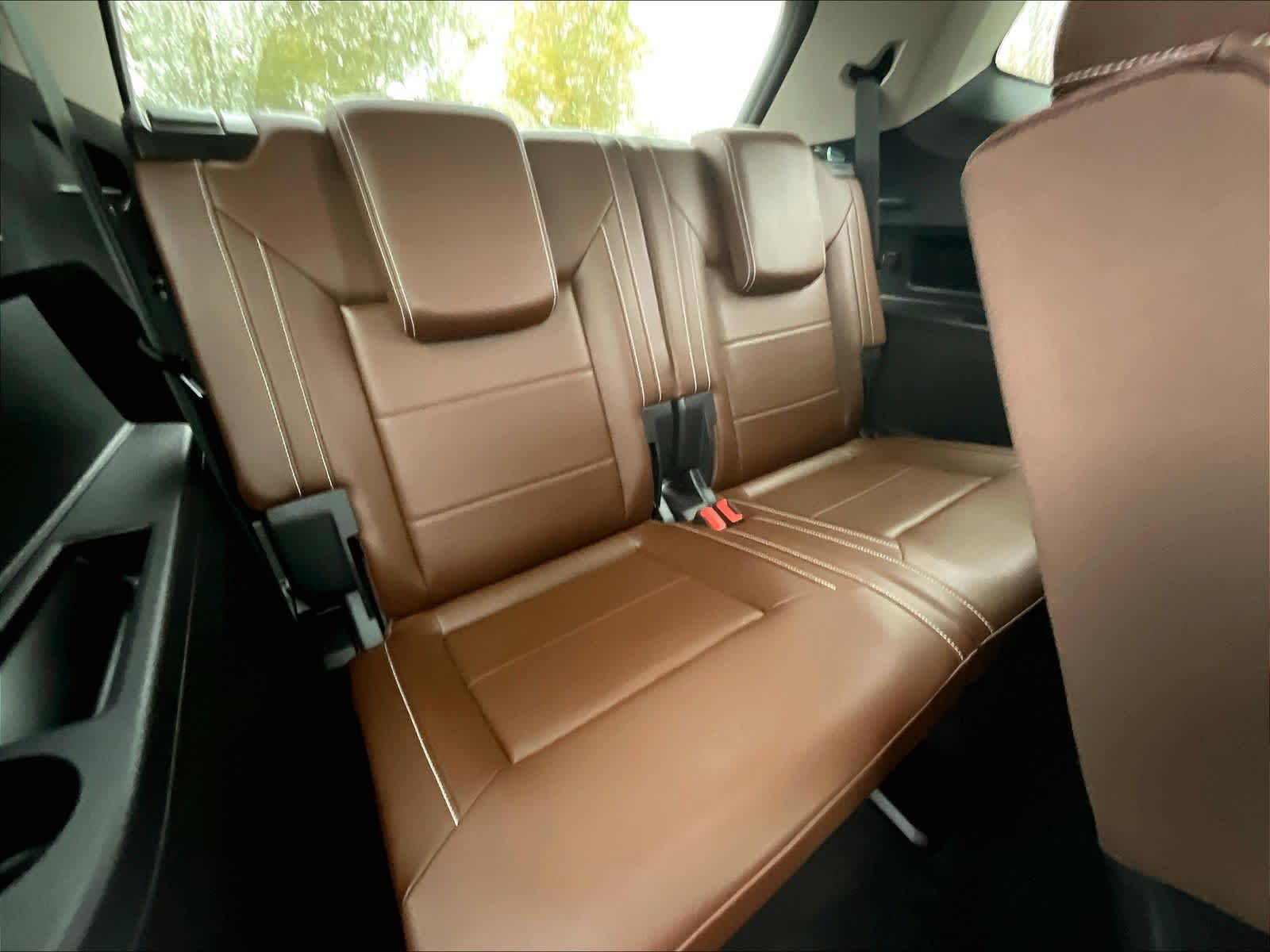 2023 Volkswagen Atlas 3.6L V6 SEL - Photo 17