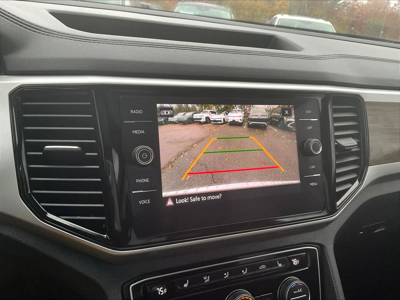 2023 Volkswagen Atlas 3.6L V6 SEL - Photo 20