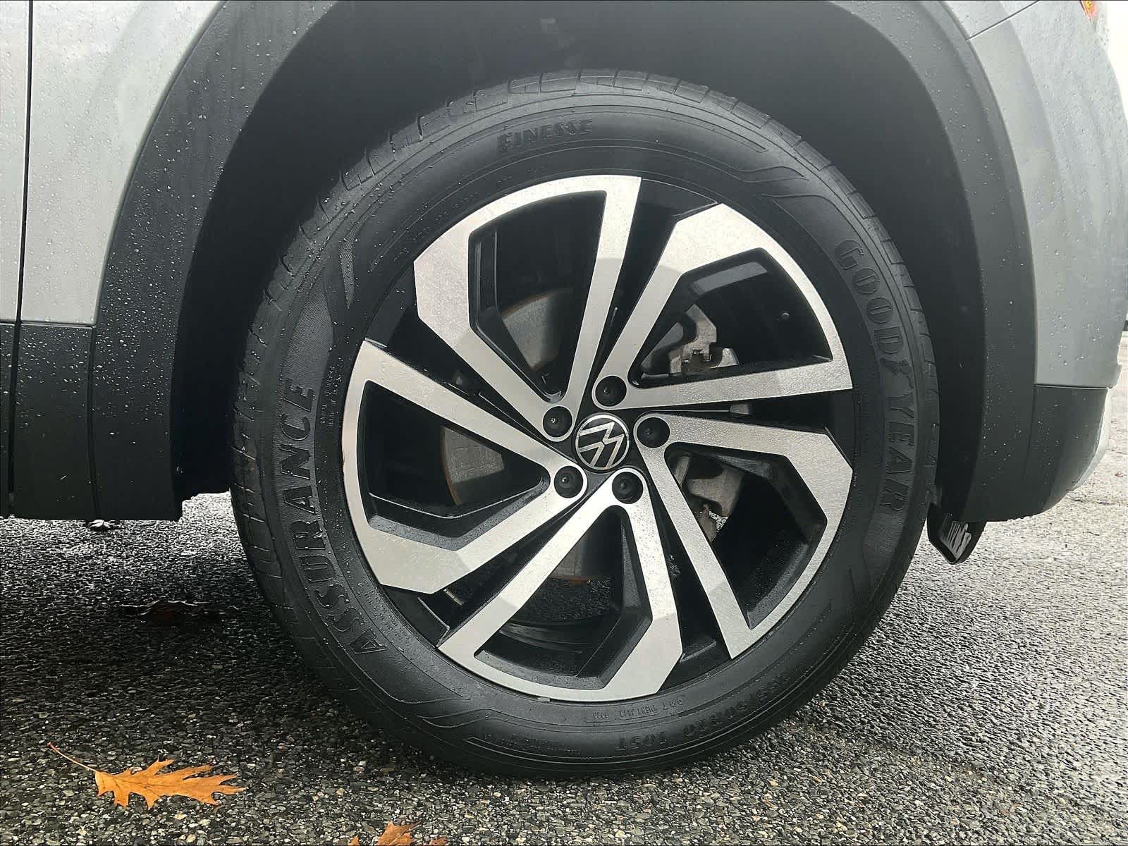 2023 Volkswagen Atlas 3.6L V6 SEL - Photo 7