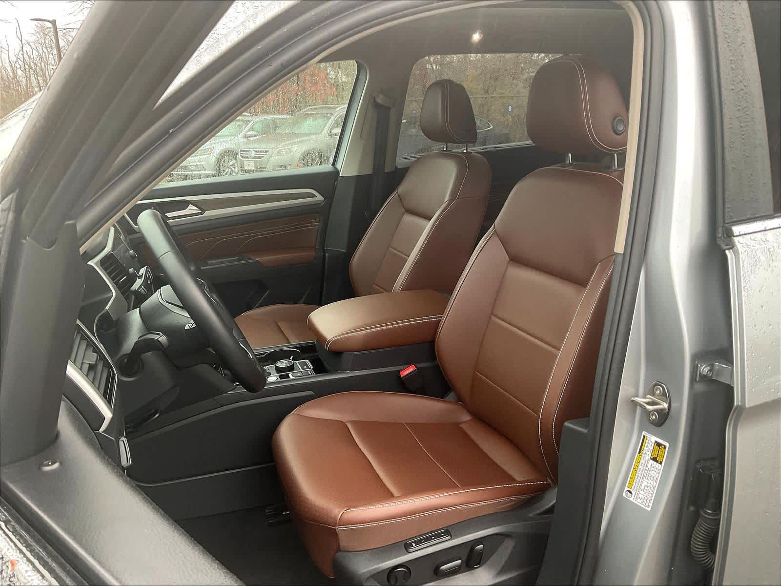 2023 Volkswagen Atlas 3.6L V6 SEL - Photo 10
