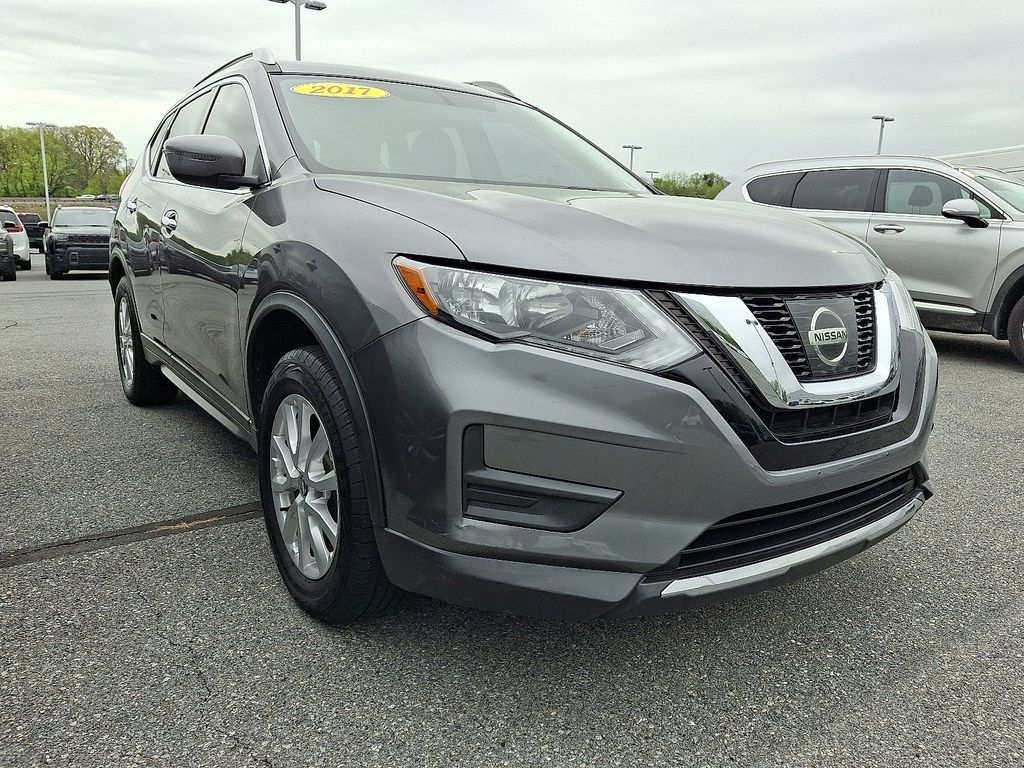 2017 Nissan Rogue SV