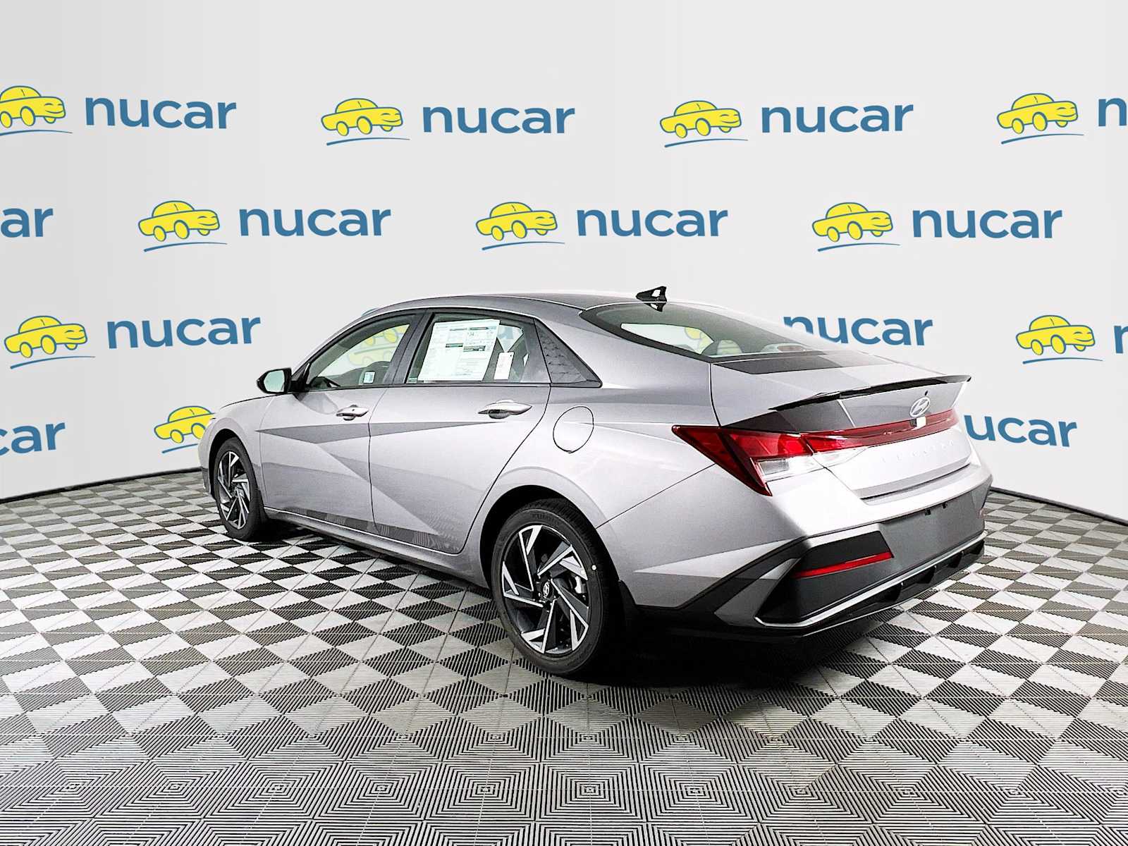 2025 Hyundai Elantra SEL Sport - Photo 4