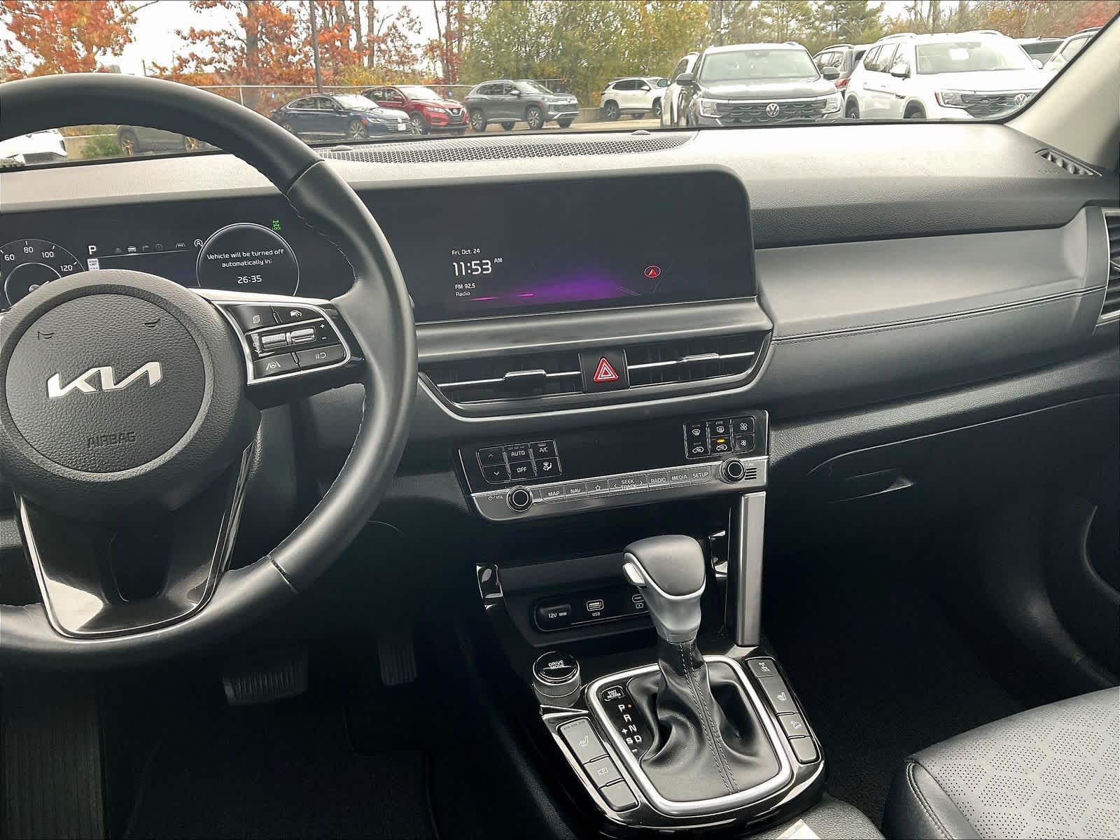 2024 Kia Seltos EX - Photo 18