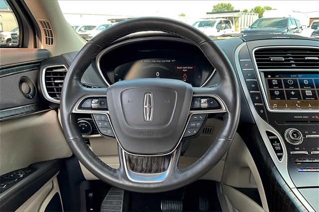 2019 Lincoln Nautilus Reserve - Photo 16