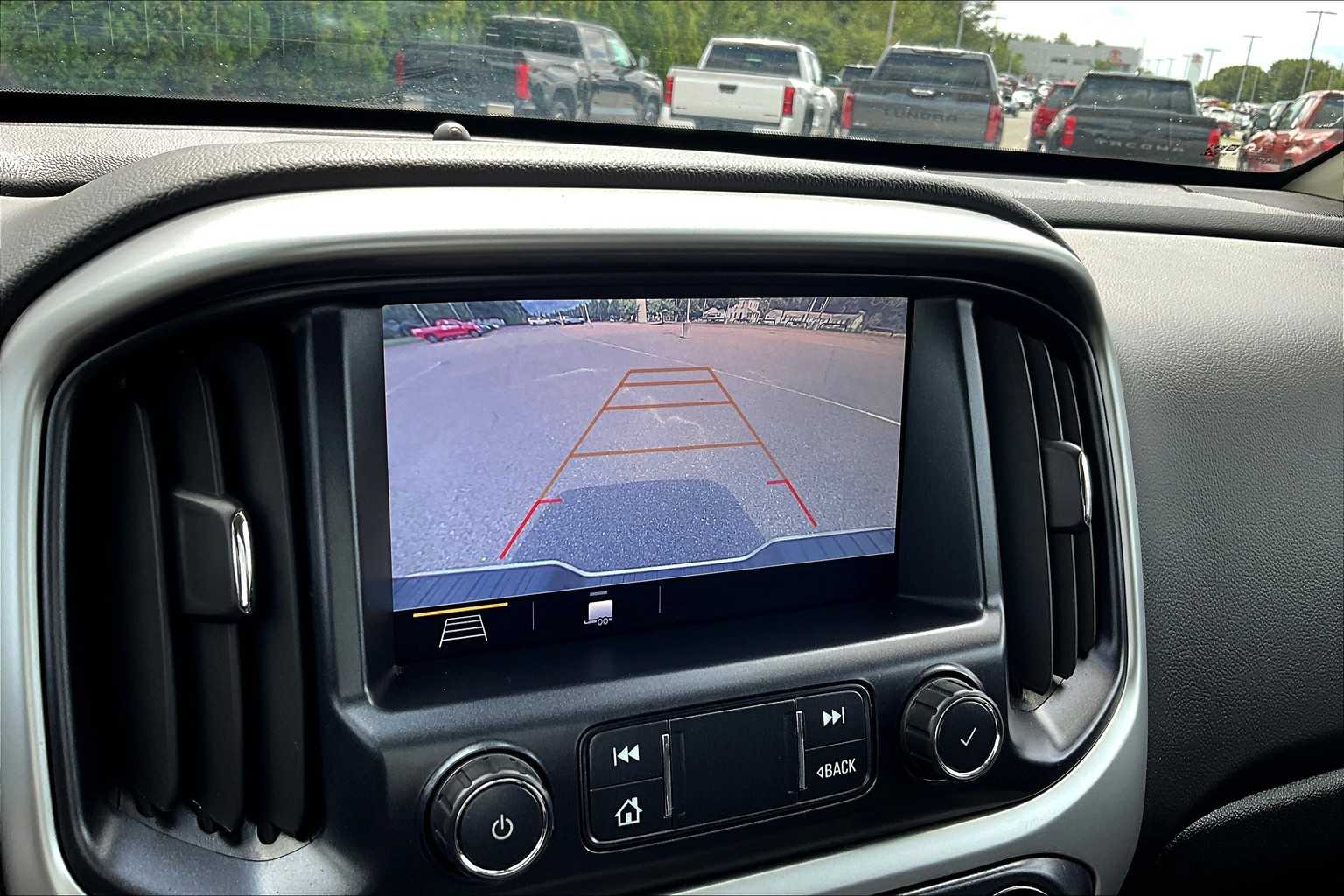 2021 Chevrolet Colorado 4WD LT - Photo 19