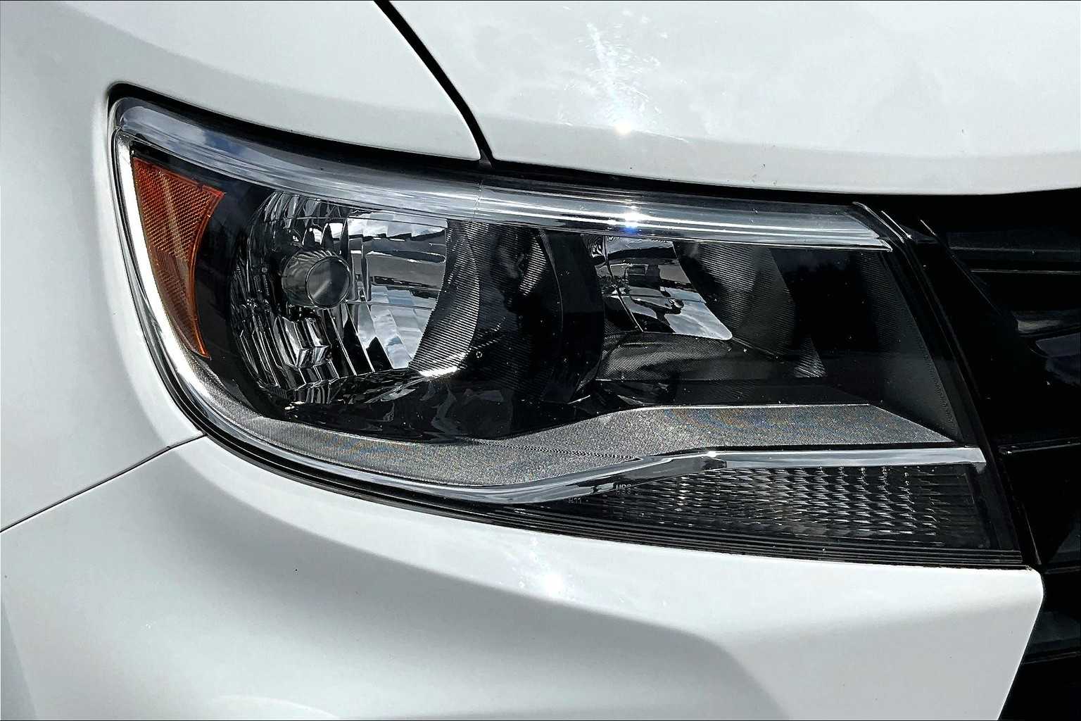 2021 Chevrolet Colorado 4WD LT - Photo 34