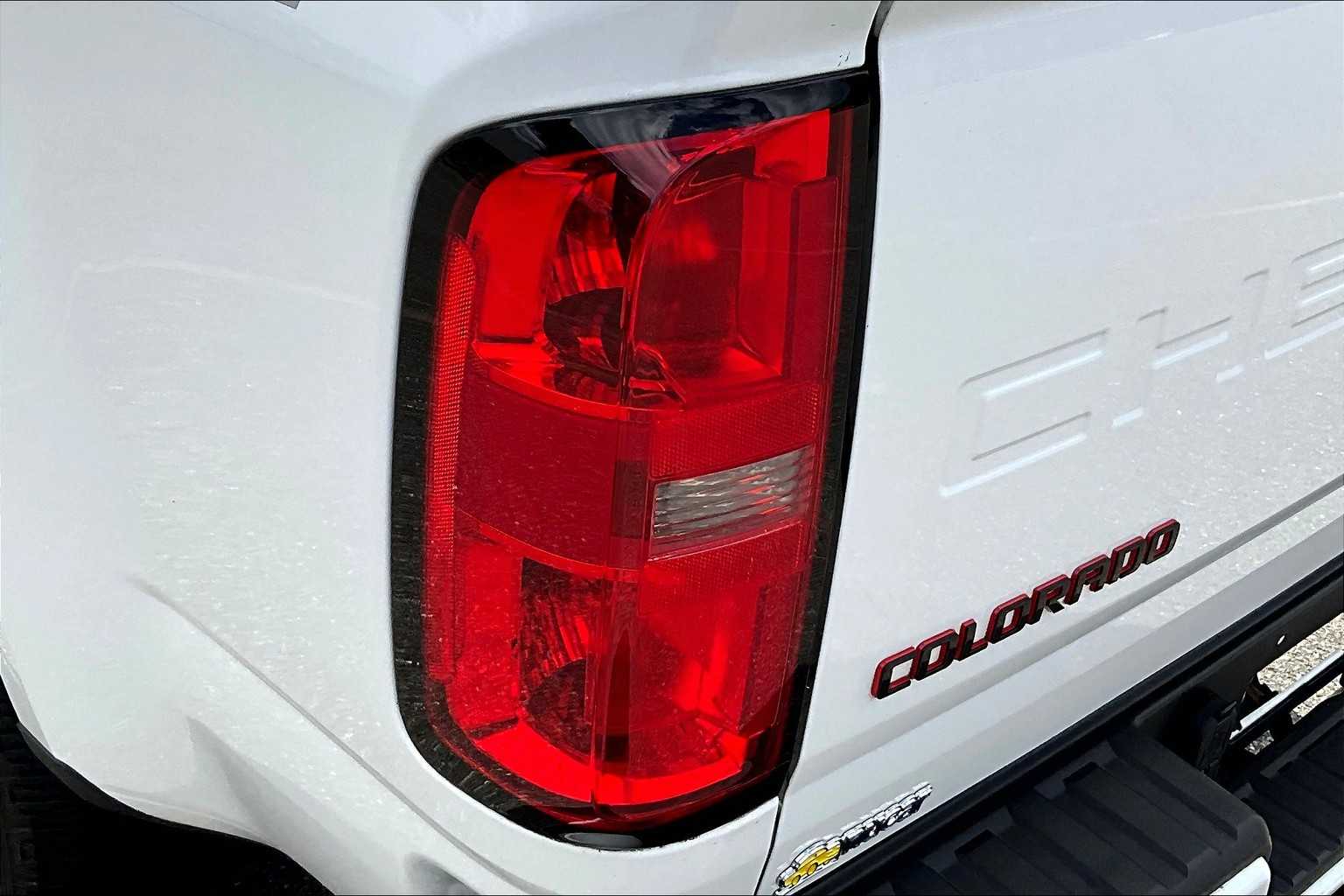 2021 Chevrolet Colorado 4WD LT - Photo 35