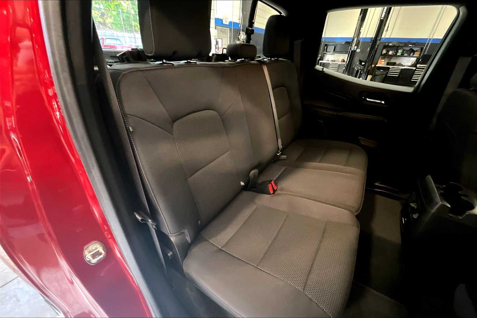 2023 Chevrolet Colorado 4WD LT - Photo 16