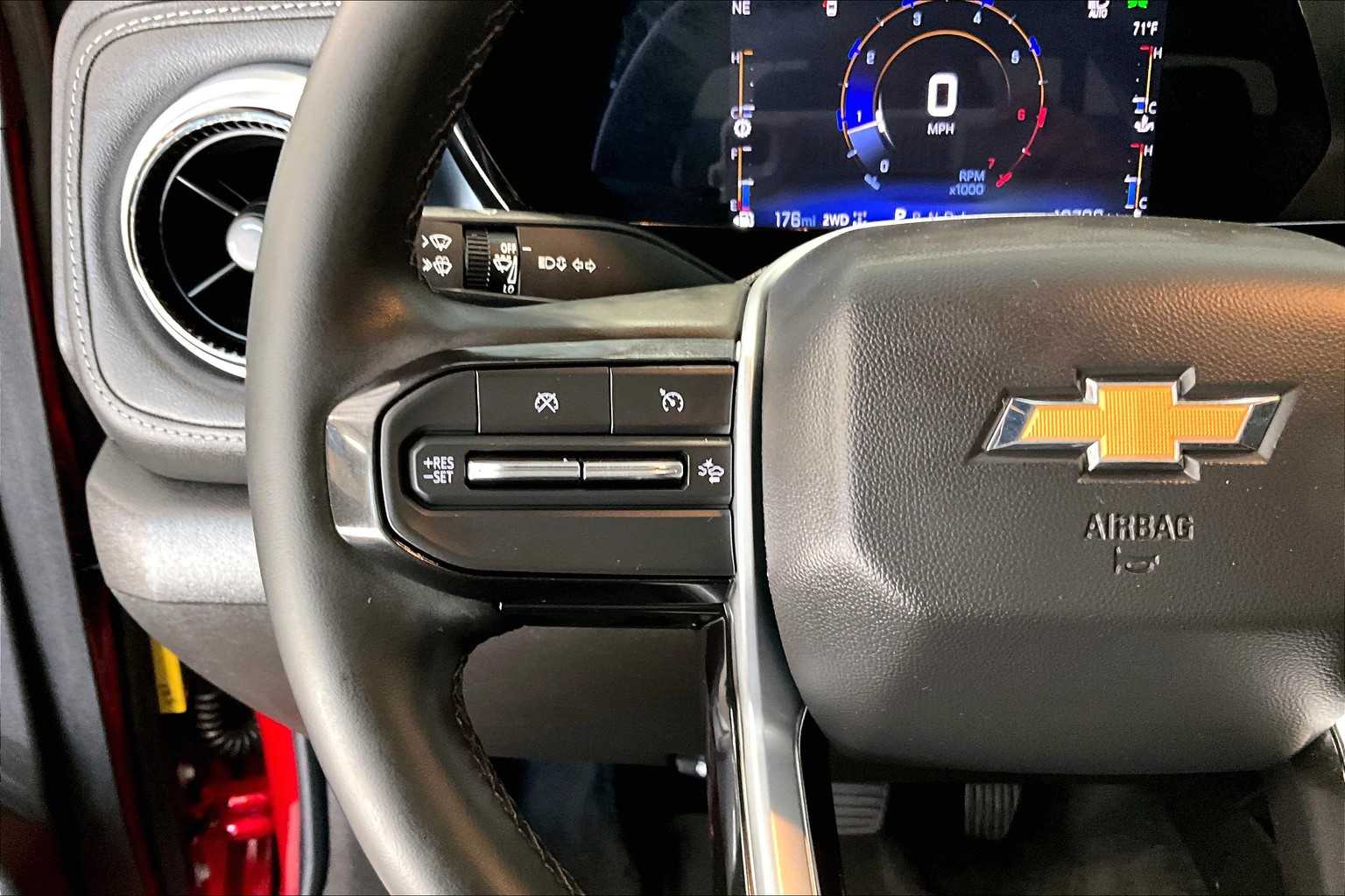 2023 Chevrolet Colorado 4WD LT - Photo 23