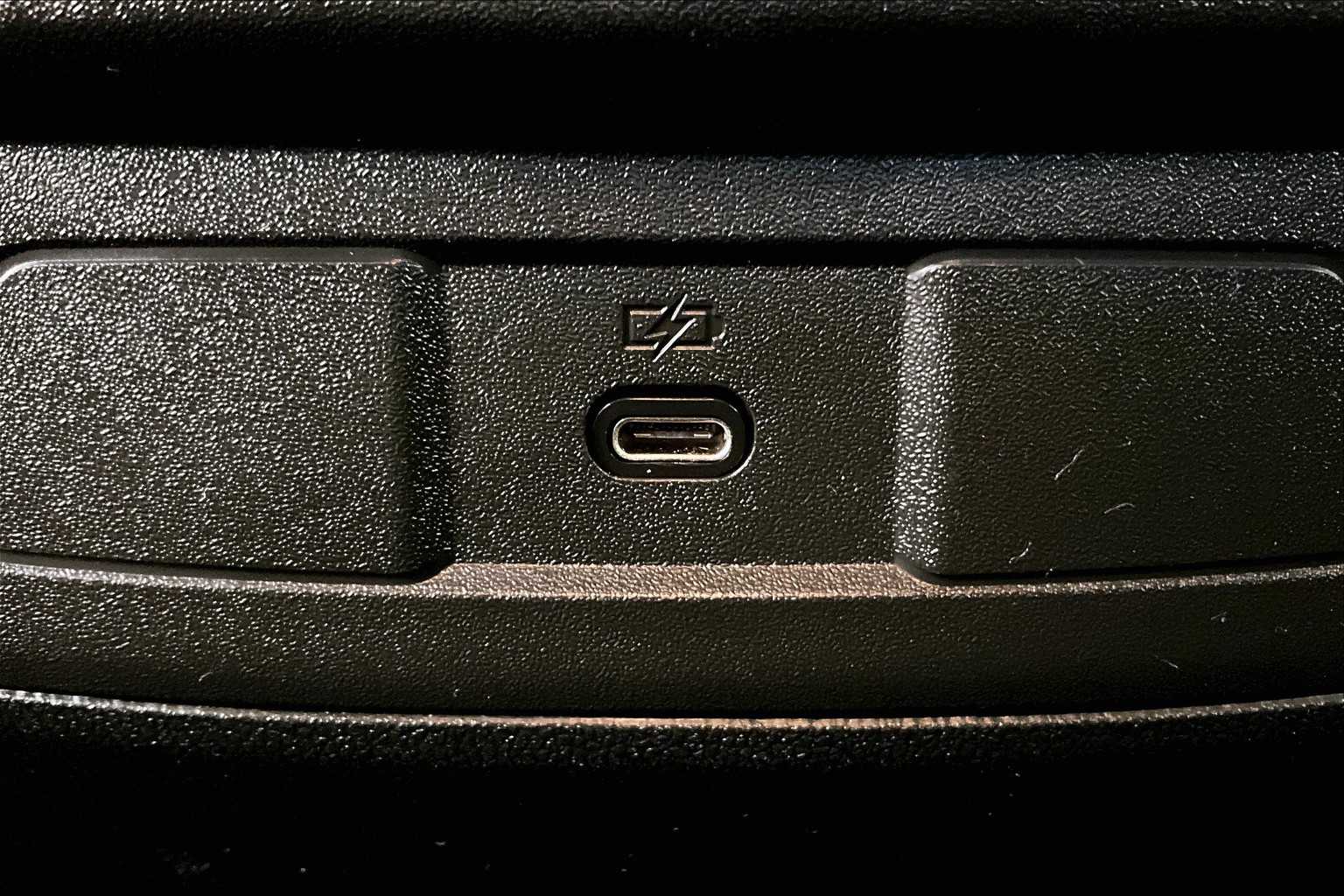 2023 Chevrolet Colorado 4WD LT - Photo 27
