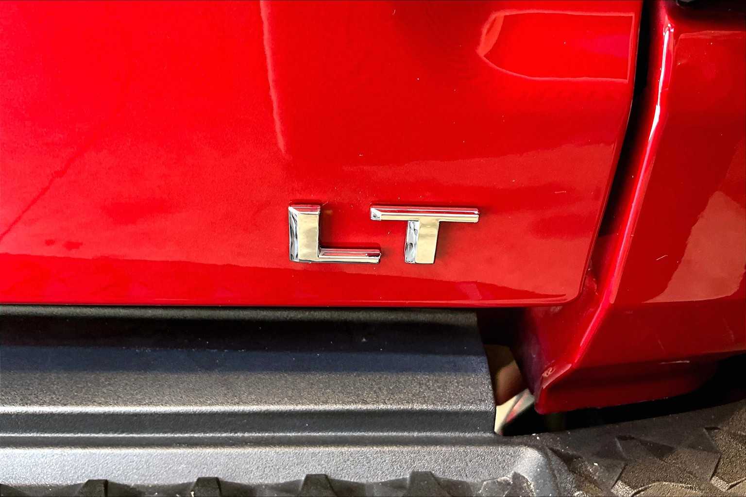 2023 Chevrolet Colorado 4WD LT - Photo 29