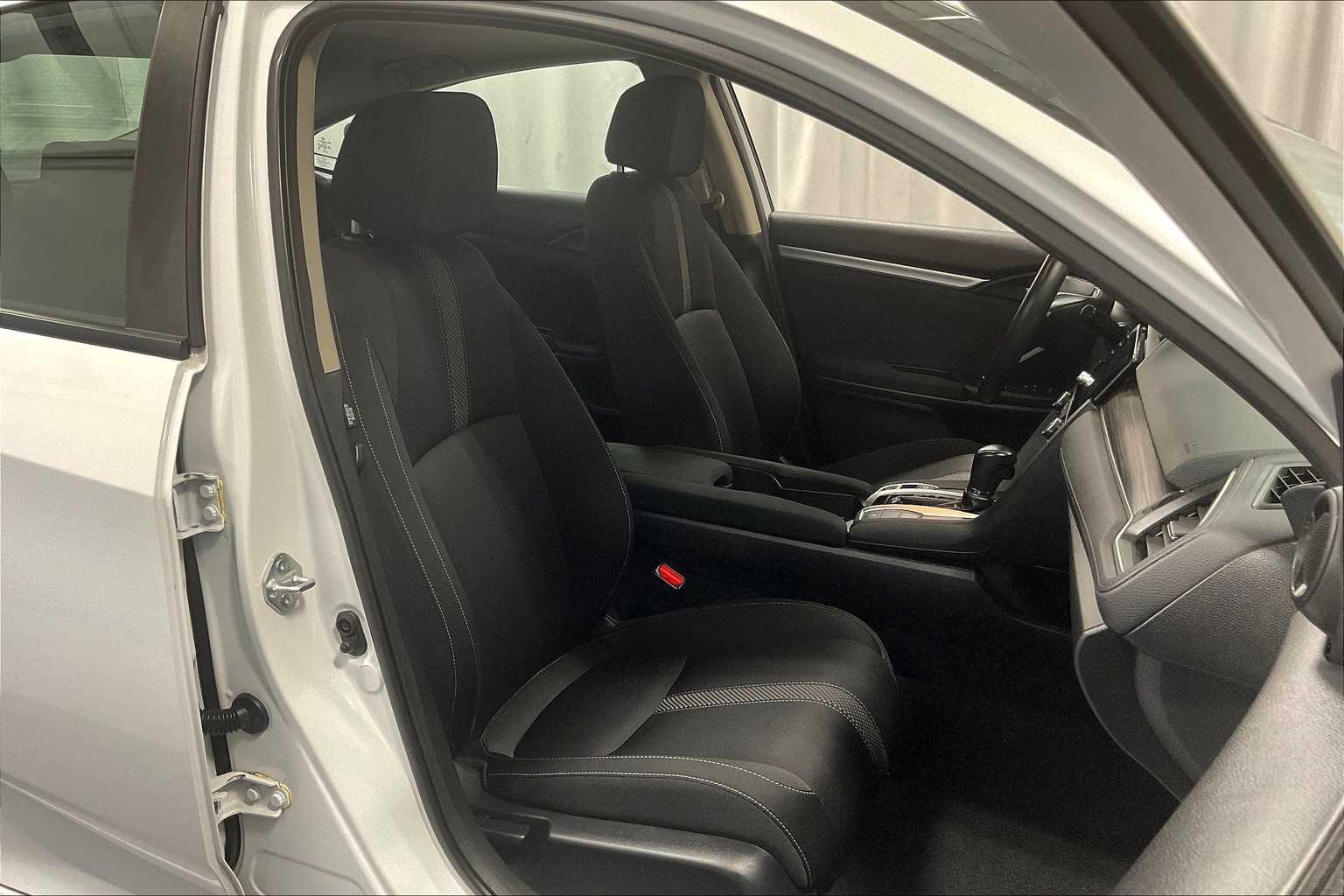 2021 Honda Civic EX - Photo 11