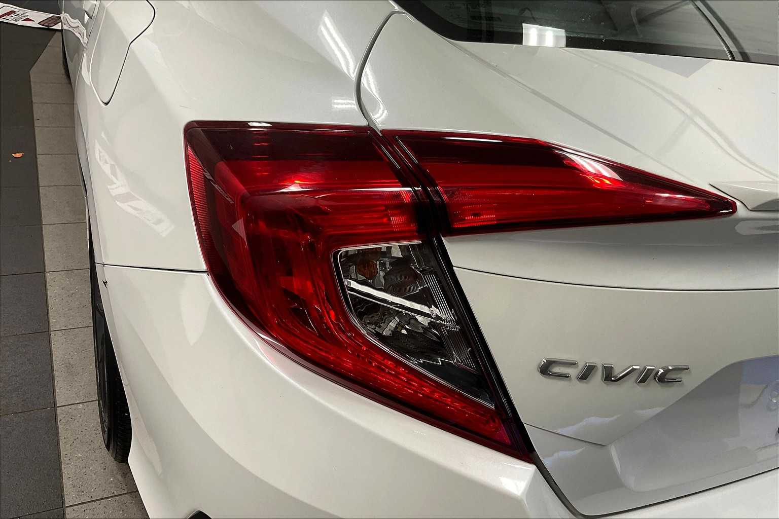2021 Honda Civic EX - Photo 34