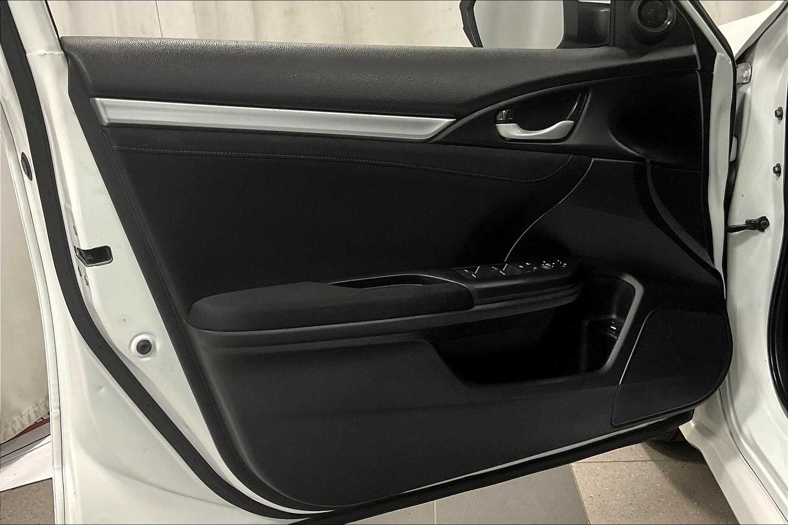 2021 Honda Civic EX - Photo 9