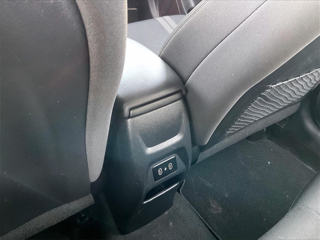 2025 Hyundai Venue SEL - Photo 27