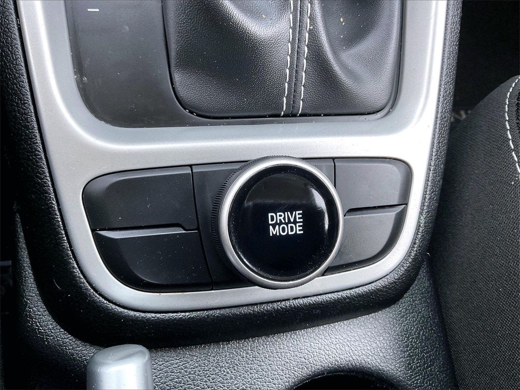 2025 Hyundai Venue SEL - Photo 33