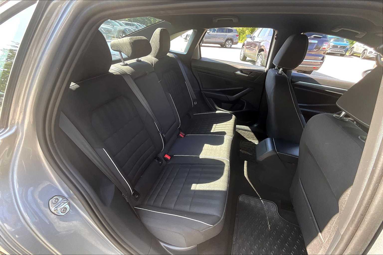 2022 Volkswagen Jetta Sport - Photo 16
