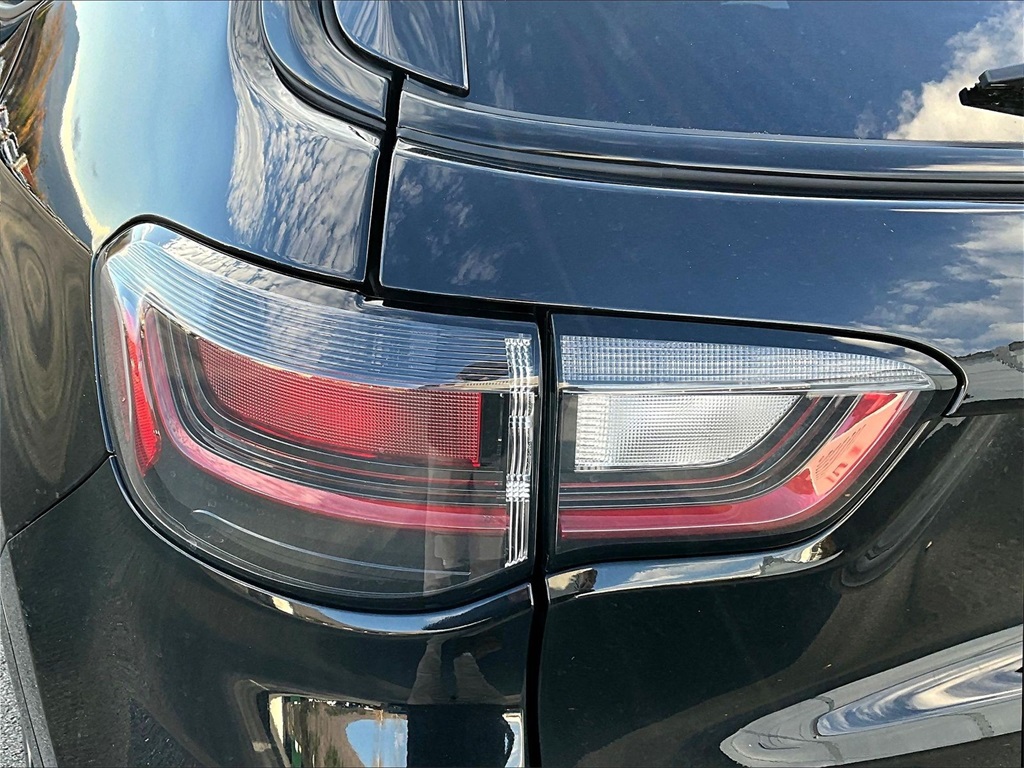 2023 Jeep Compass (Red) Edition - Photo 32