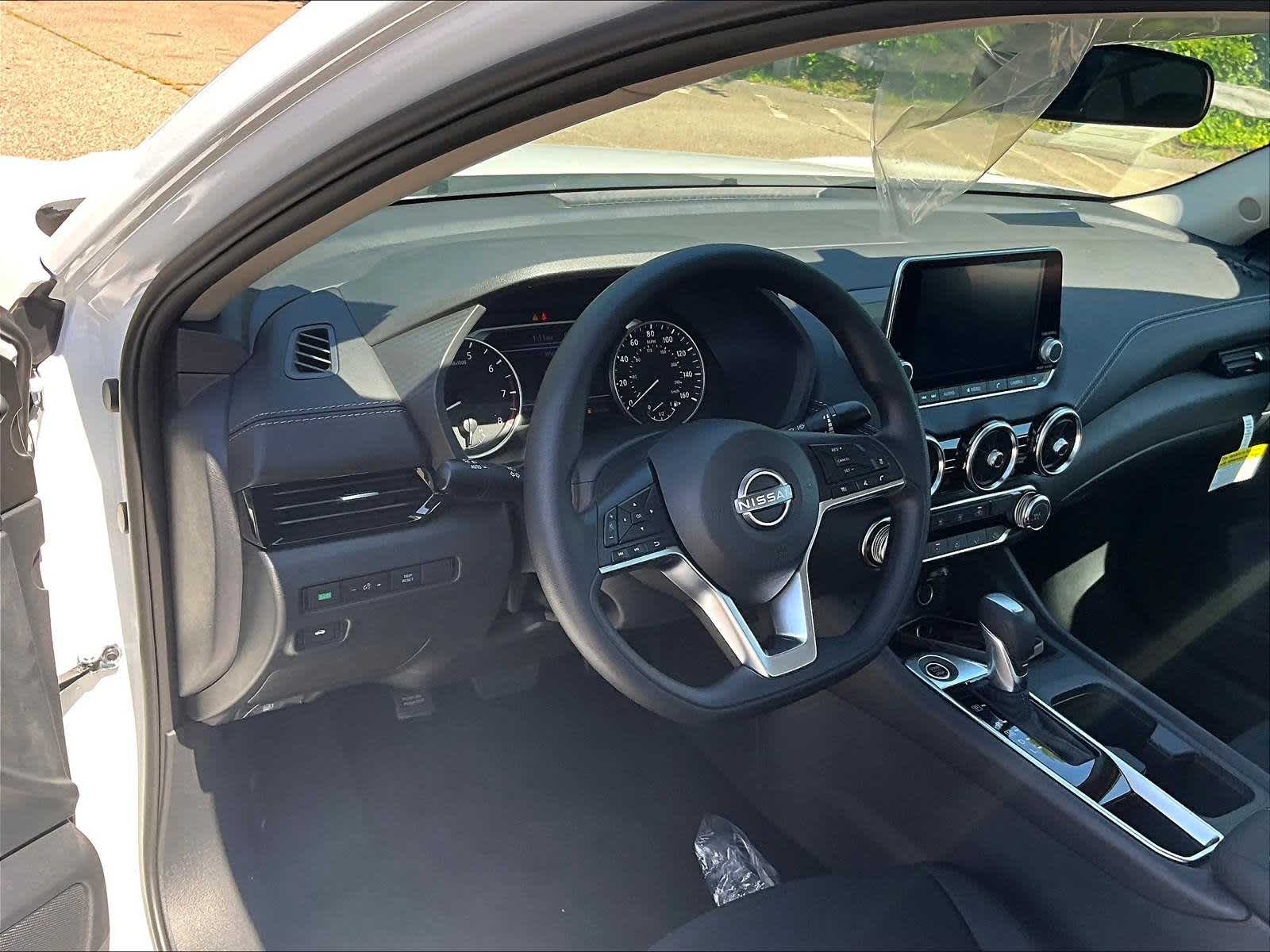 2025 Nissan Sentra SV - Photo 11