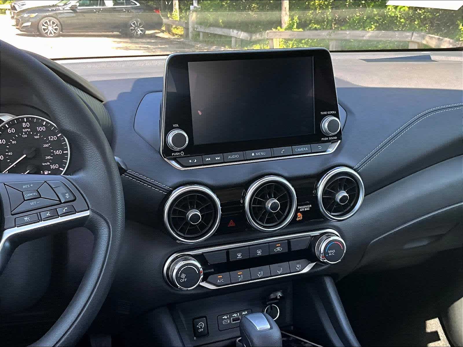 2025 Nissan Sentra SV - Photo 8