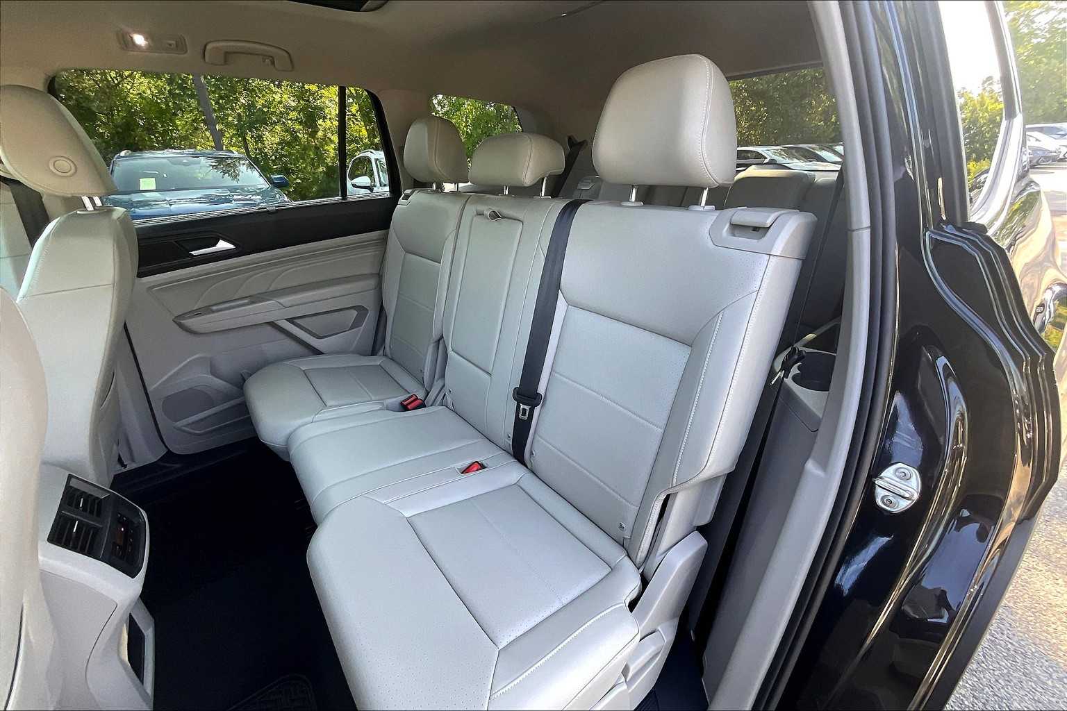 2023 Volkswagen Atlas 3.6L V6 SEL - Photo 15