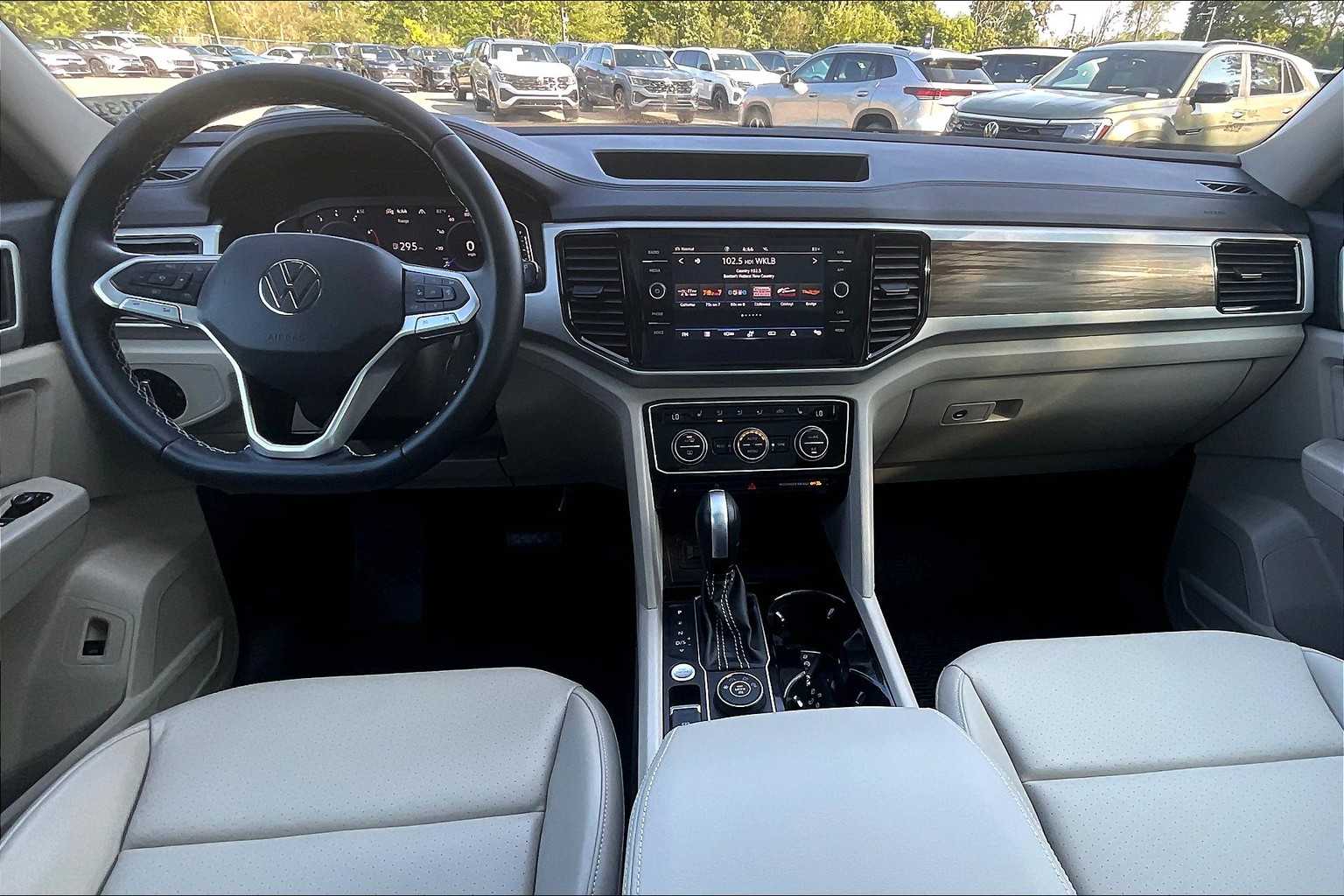 2023 Volkswagen Atlas 3.6L V6 SEL - Photo 22