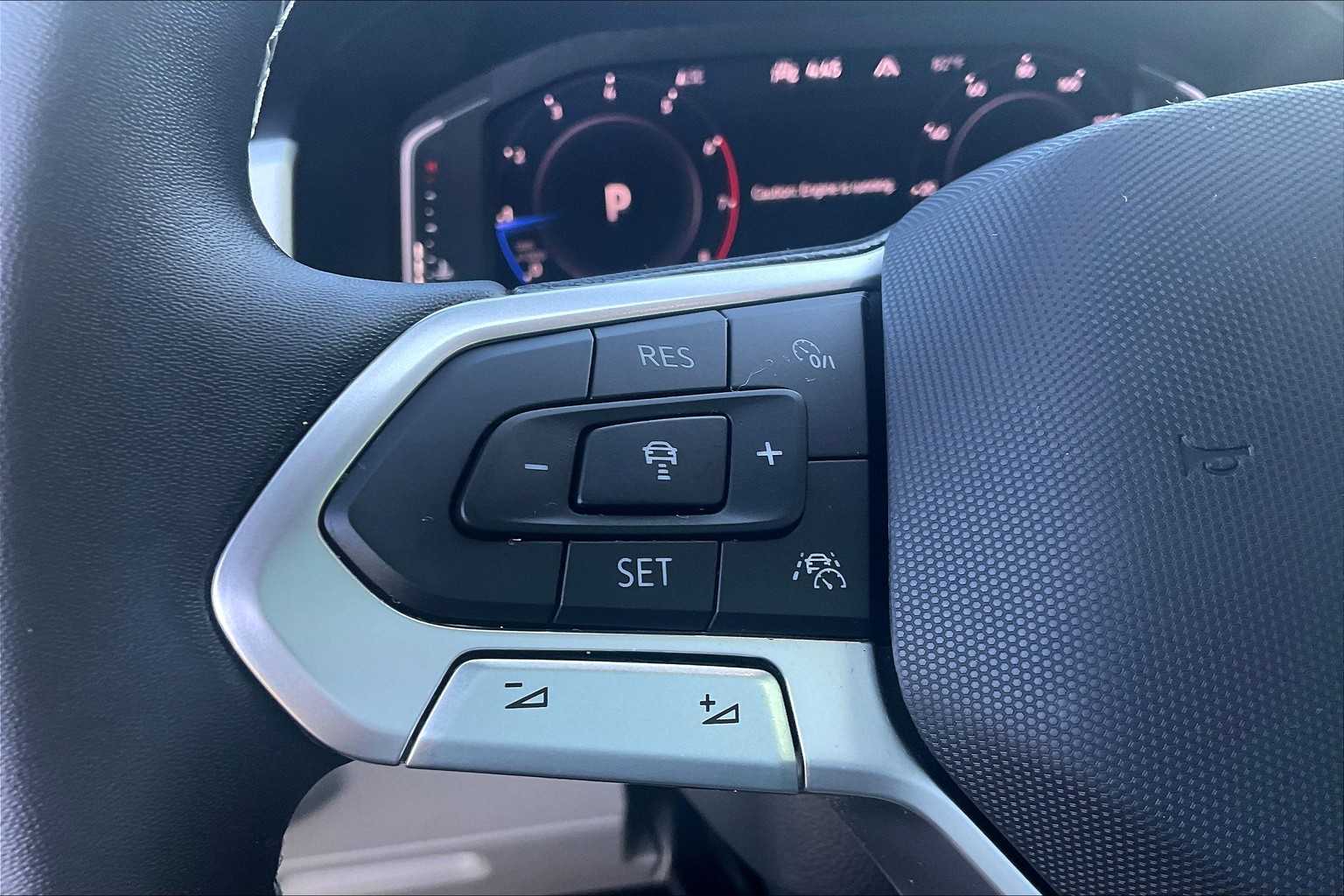 2023 Volkswagen Atlas 3.6L V6 SEL - Photo 24