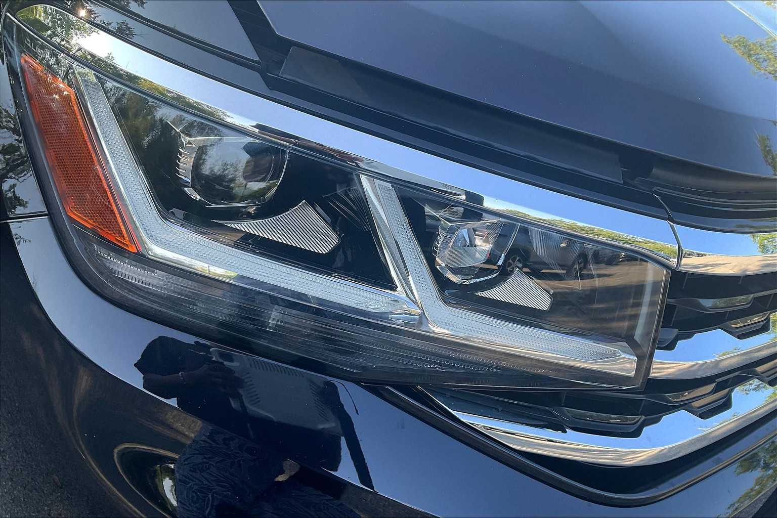 2023 Volkswagen Atlas 3.6L V6 SEL - Photo 33