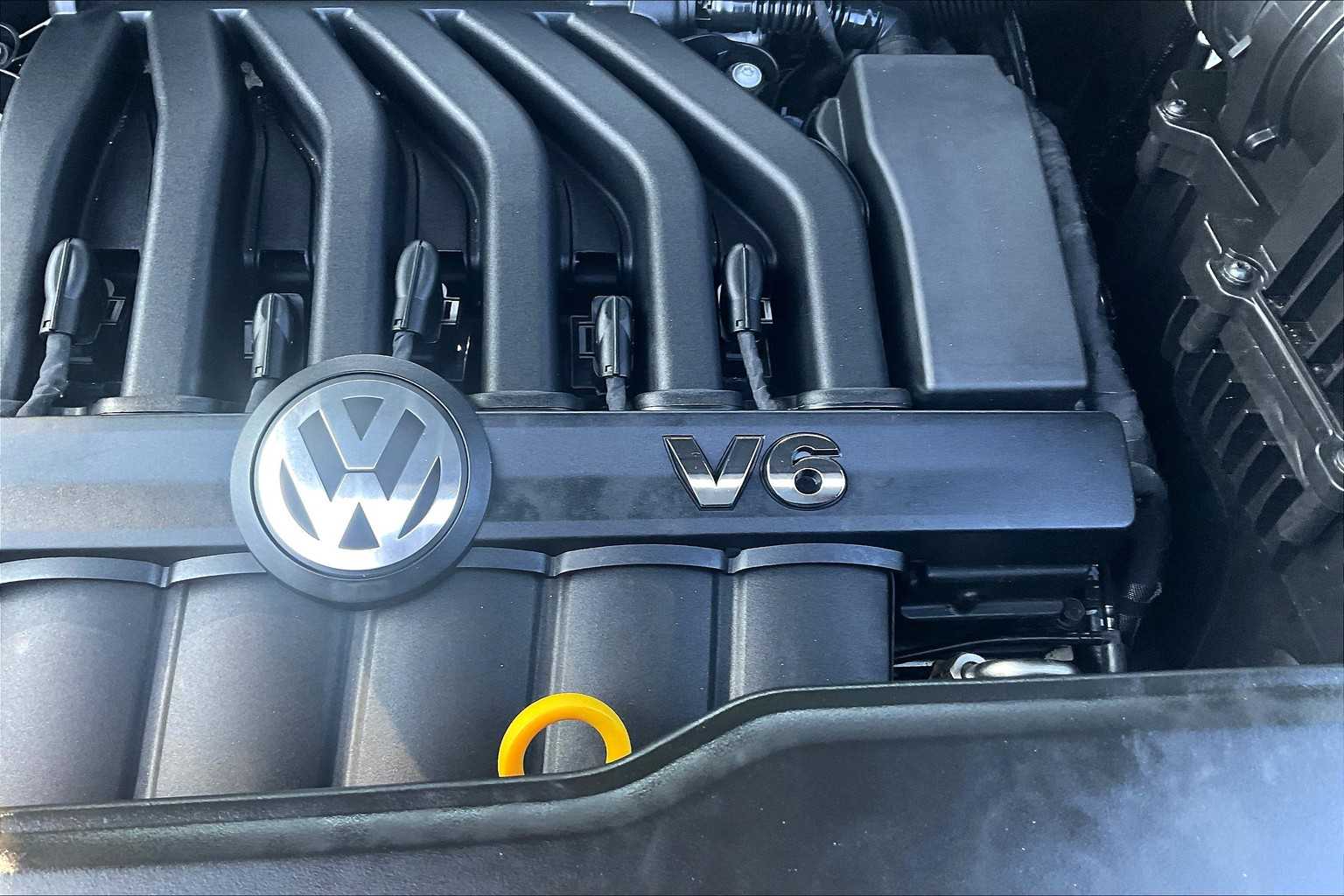 2023 Volkswagen Atlas 3.6L V6 SEL - Photo 35