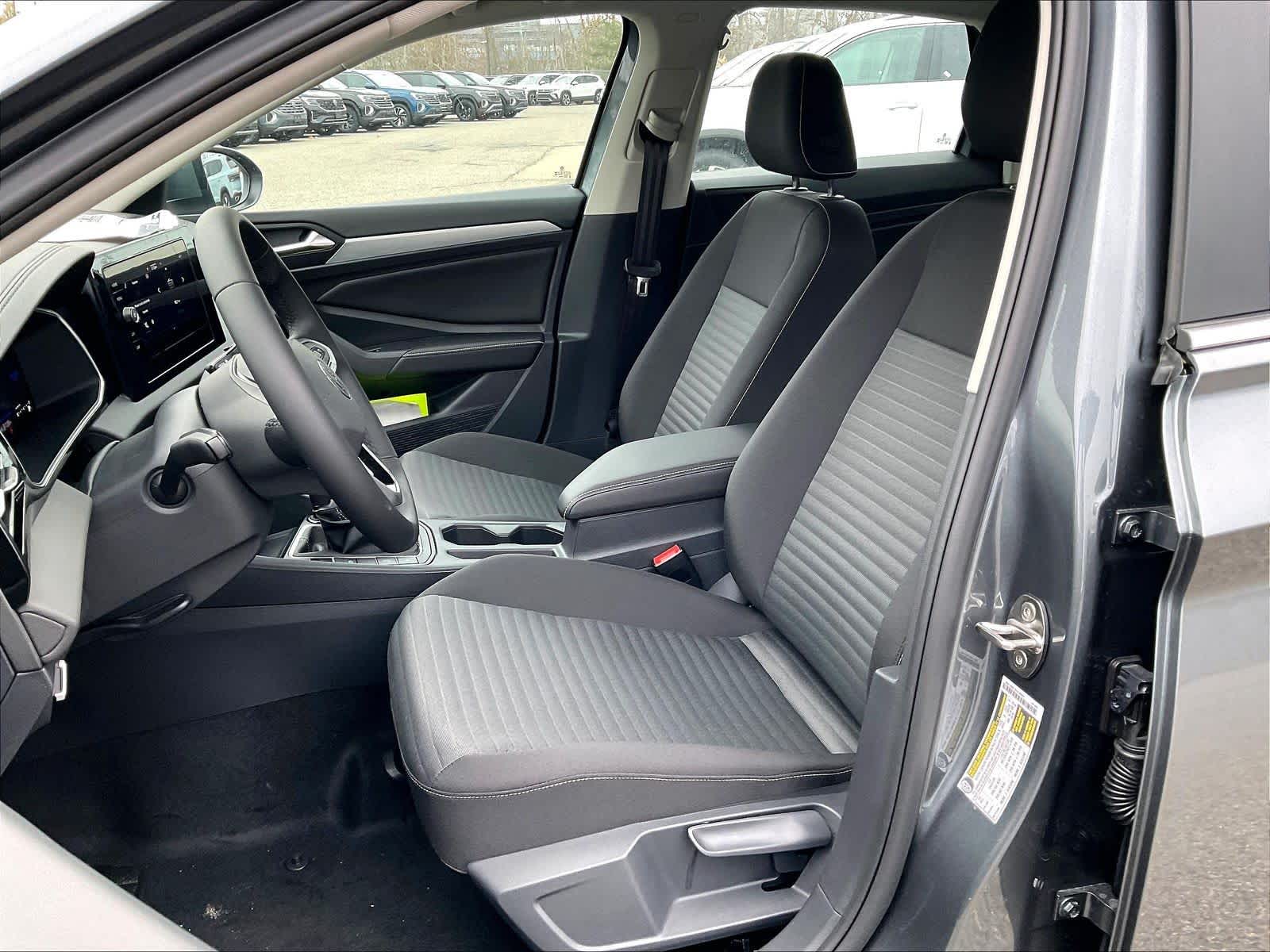 2025 Volkswagen Jetta S - Photo 11