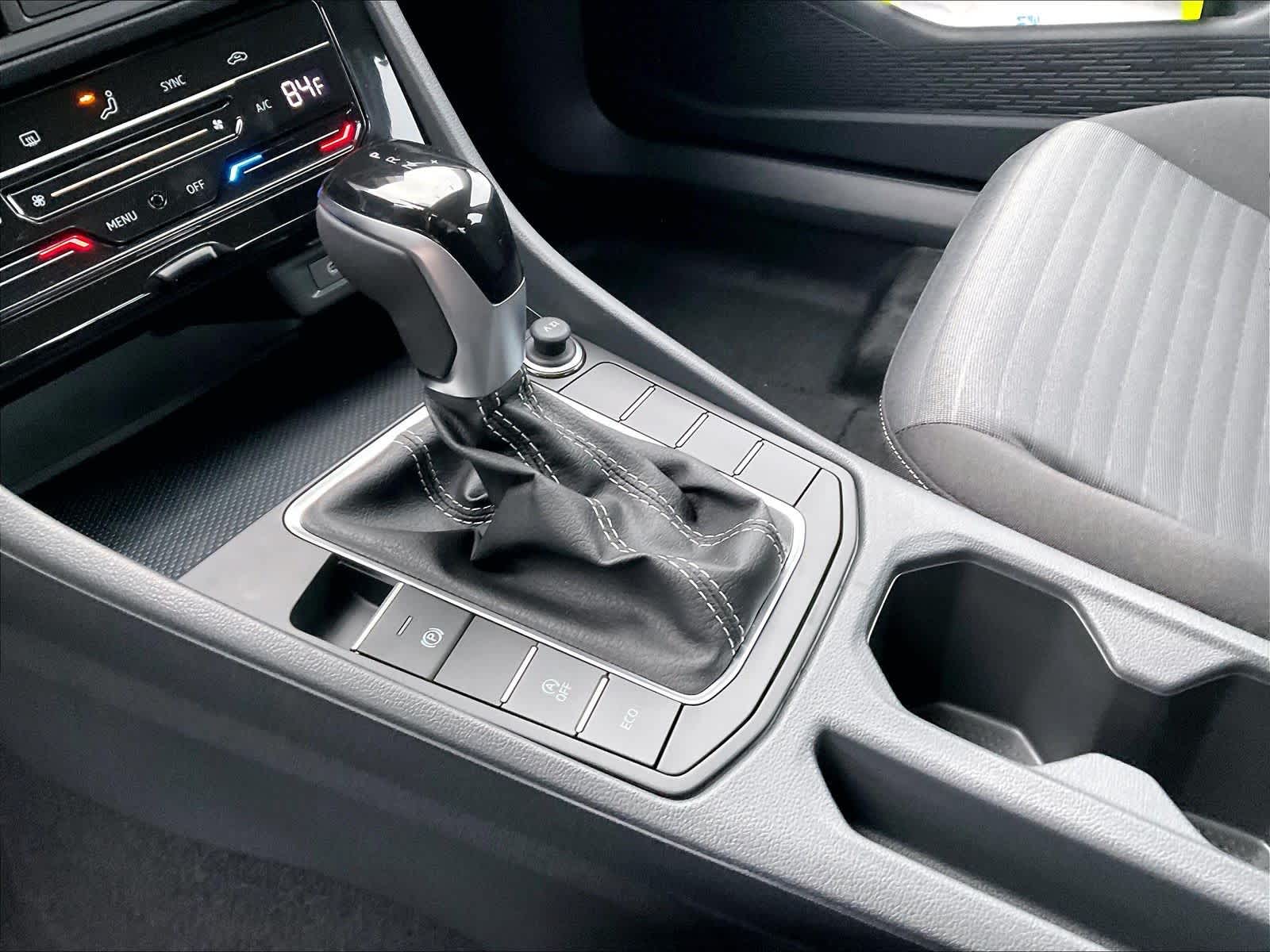 2025 Volkswagen Jetta S - Photo 14