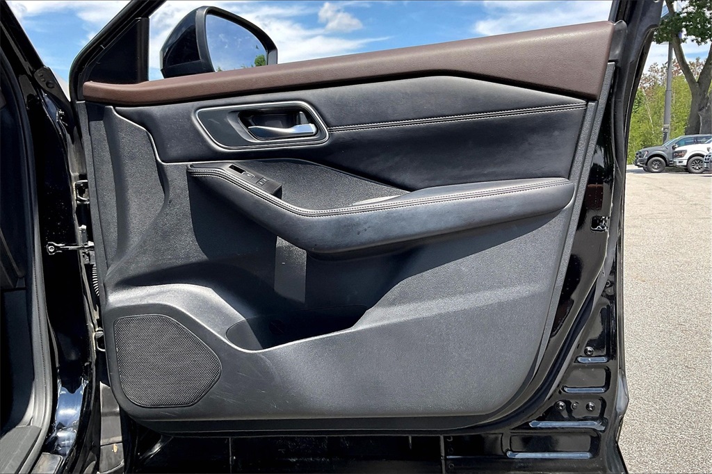 2023 Nissan Rogue Platinum - Photo 11