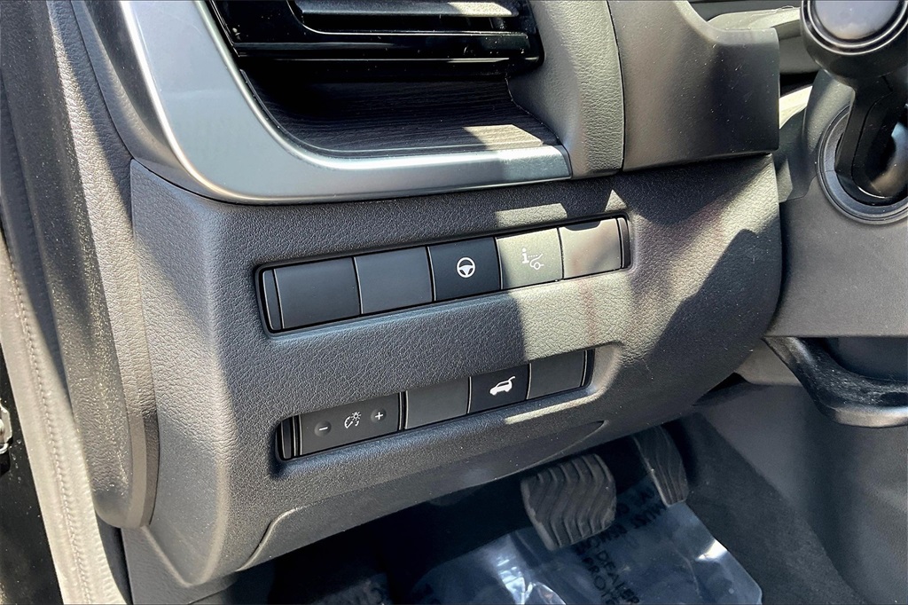 2023 Nissan Rogue Platinum - Photo 26