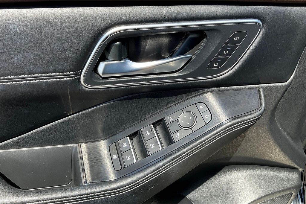 2023 Nissan Rogue Platinum - Photo 39