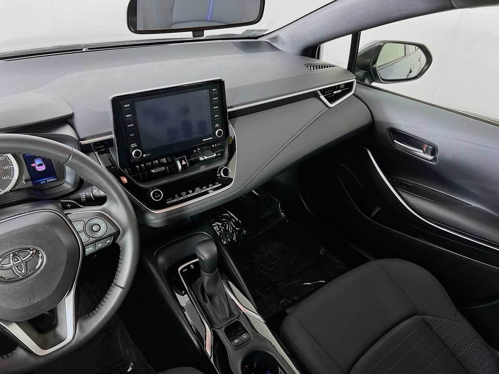 2022 Toyota Corolla SE - Photo 22